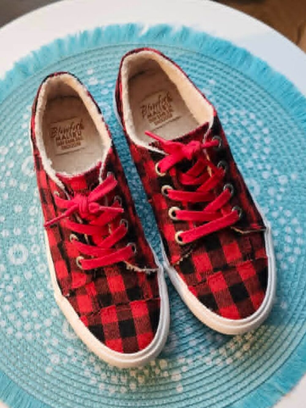 Blowfish Malibu Slip On Sneakers Red Buffalo Check Plaid Laces  6.5